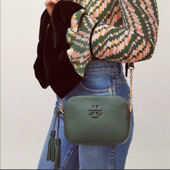 Tory Burch Handbags - NWOT Tory Burch McGraw Camera Crossbody bag in pine green
